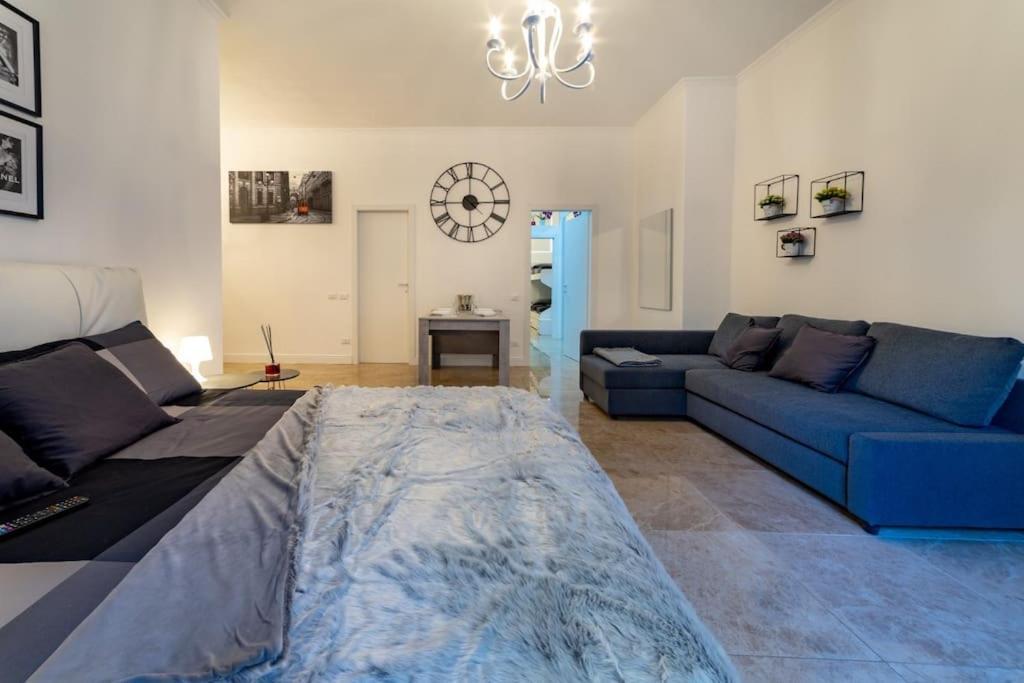 San Babila - Luxury Milanese Apartment المظهر الخارجي الصورة