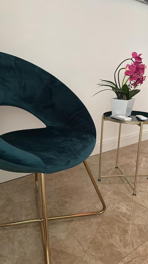 San Babila - Luxury Milanese Apartment المظهر الخارجي الصورة
